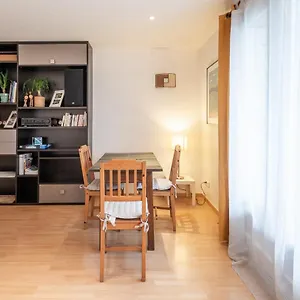  Appartement Joli Avec Balcon Et Vue Sur La